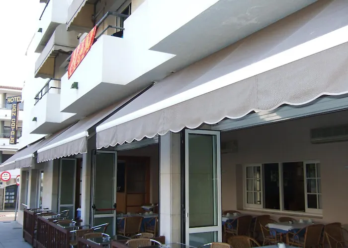 Hotel Catala *
